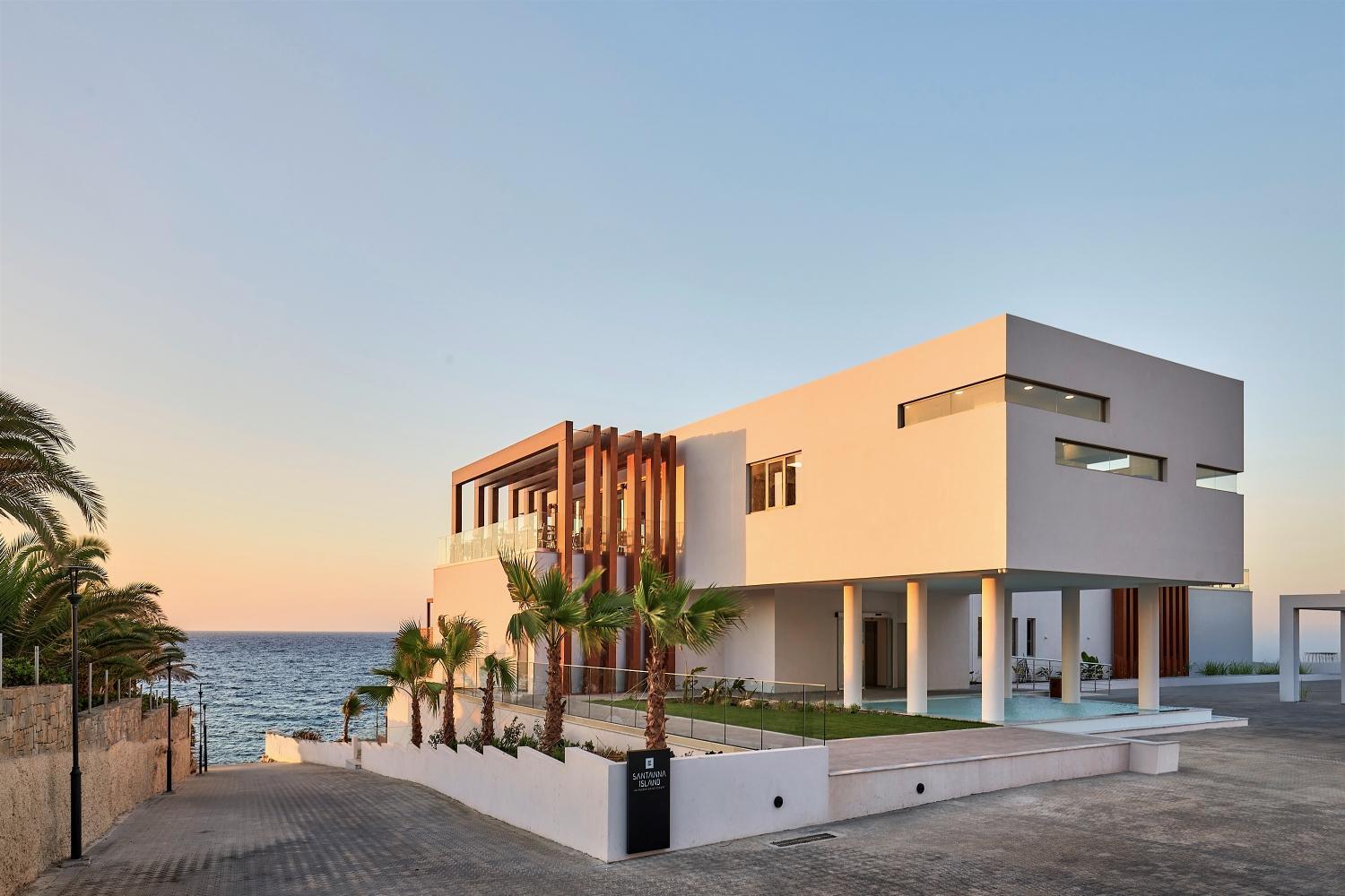 Enorme Santanna Island Hotel Sissi Buitenkant foto